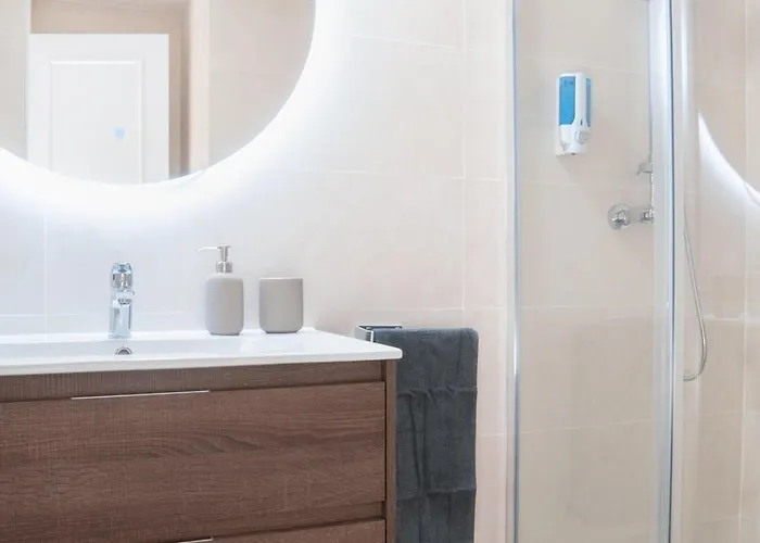 Atico Duplex Centro Con Jacuzzi Y Terraza Privada Διαμέρισμα *